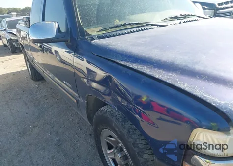 1999 Chevrolet Silverado Ls z USA, uszkodzony, nr VIN 2GCEC19T7X1170144